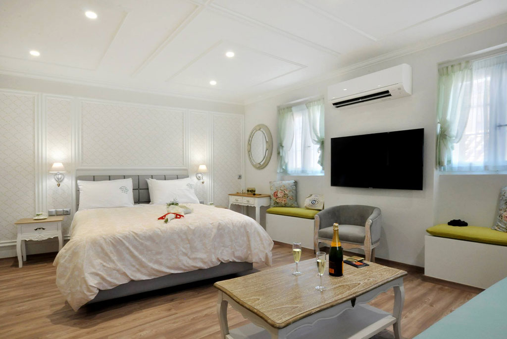 Casa-Verde-apartmentsStudio-Ortensia-bedroom-mykerkyra.com