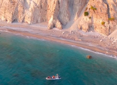 Μαυρόγουλοι παραλία Κέρκυρα Παλαιοκαστρίτσα Έρμονες Λιαπάδες πρόσβαση μόνο με βάρκα Mavrogouli beach on boat by Paleokastritsa Ermones Liapades Corfu mykerkyra (2)